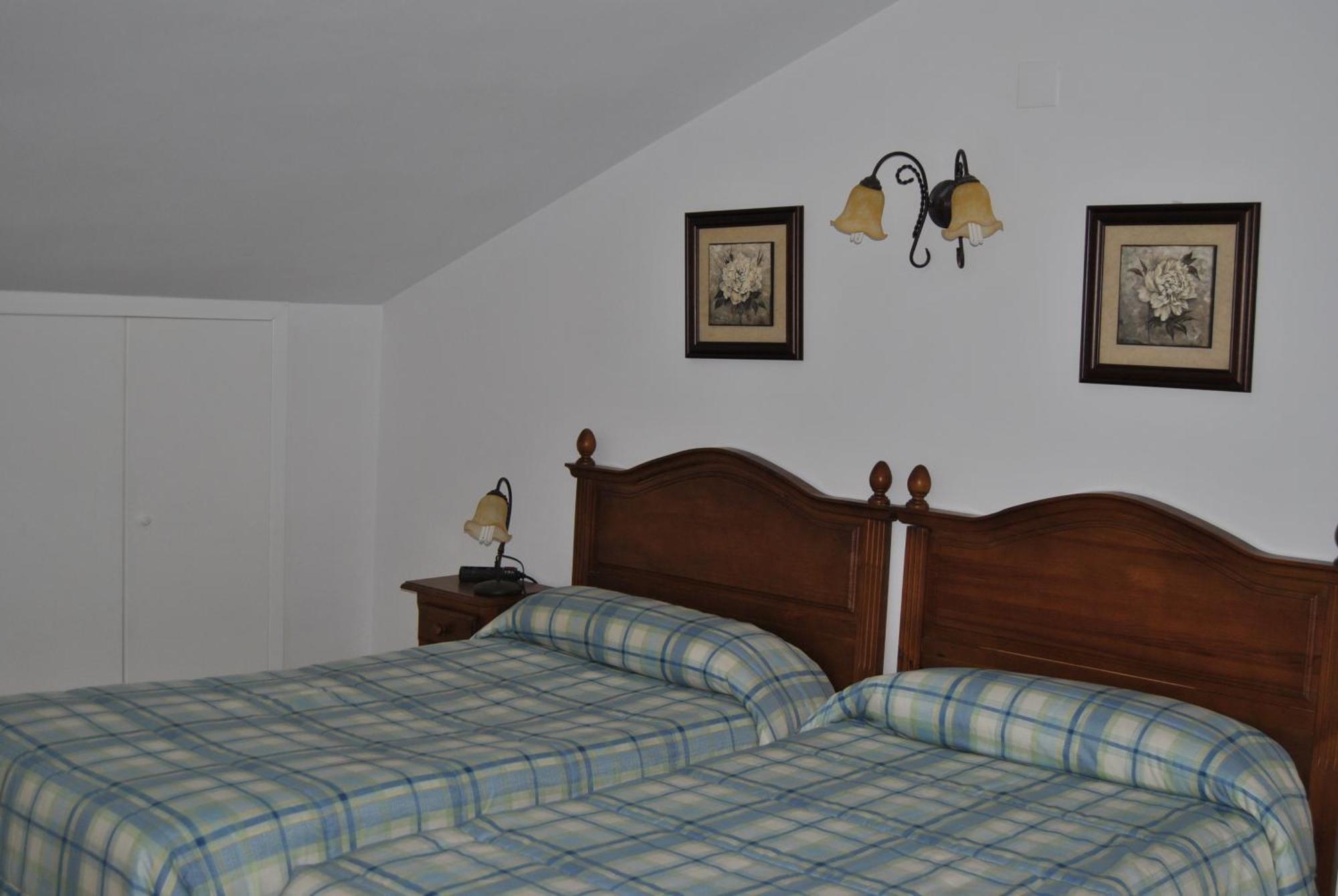 Hostal Rural Amador Puente de Vadillos Bilik gambar