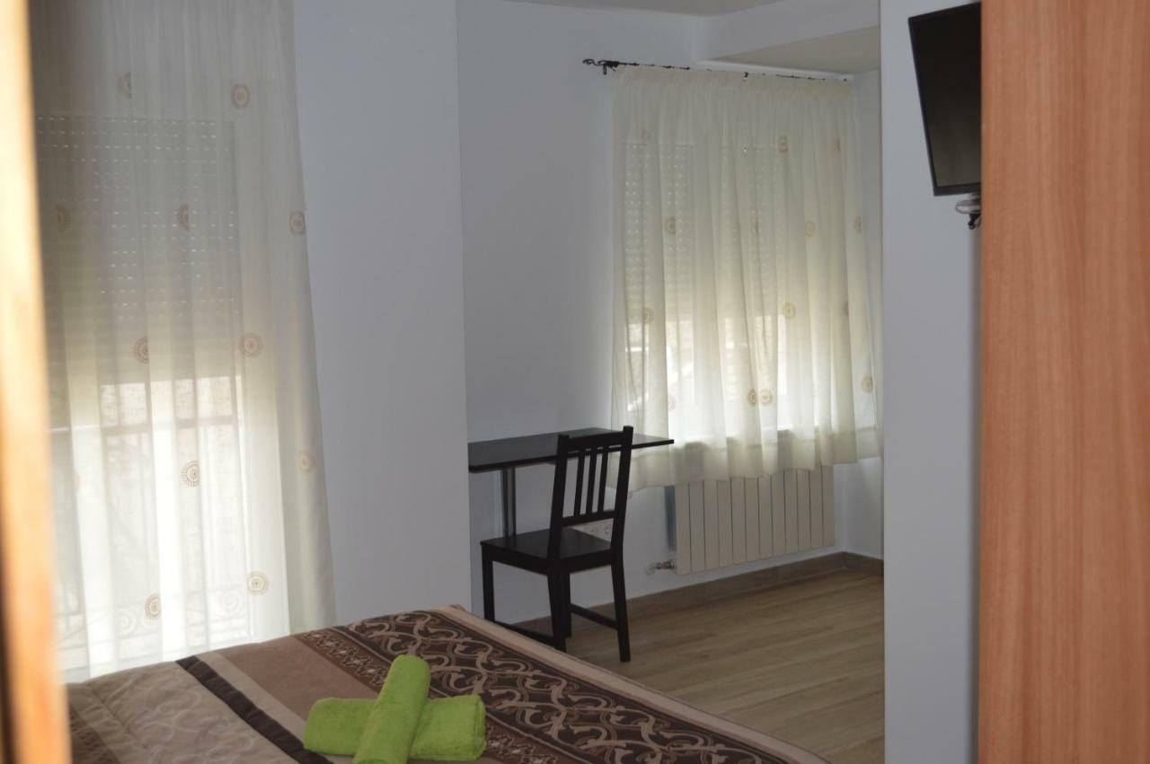 Hostal Rural Amador Puente de Vadillos Luaran gambar